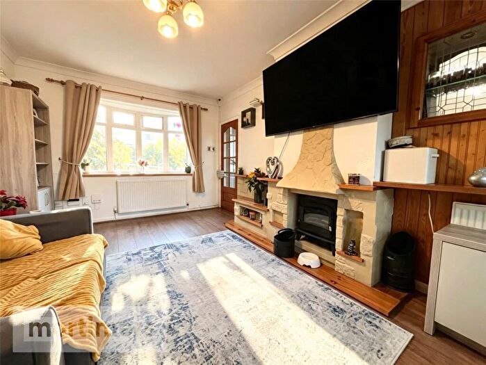 2 Bedroom Semi-Detached House For Sale In Park Lee Road, Blackburn, Lancashire, BB2