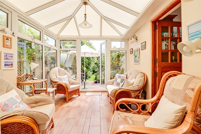 3 Bedroom Semi-Detached House For Sale In Western Road, Leigh-On-Sea, SS9