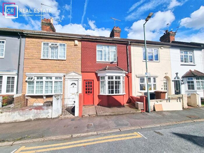 4 Bedroom Terraced House To Rent In St. Georges Road, Gillingham, ME7