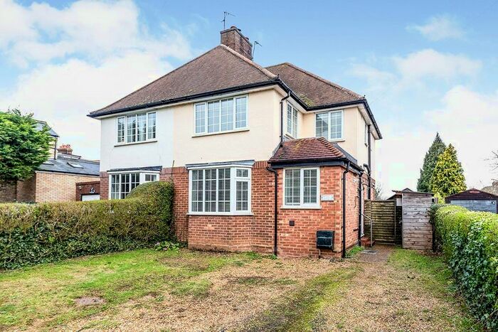 3 Bedroom Semi-Detached House To Rent In Bearton Road, Hitchin, Hertfordshire, SG5