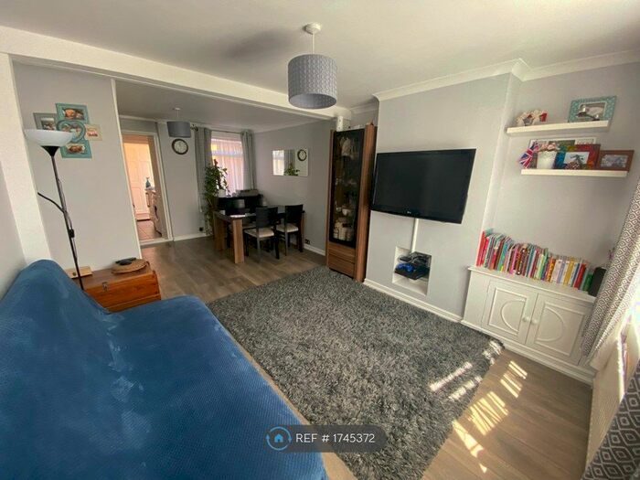 2 Bedroom Terraced House To Rent In Harold Road, Sutton, SM1