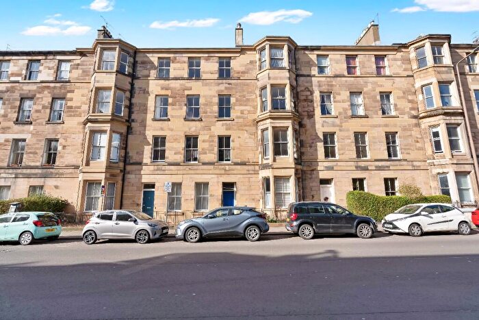 5 Bedroom Apartment For Sale In Bernard Terrace, Edinburgh, EH8