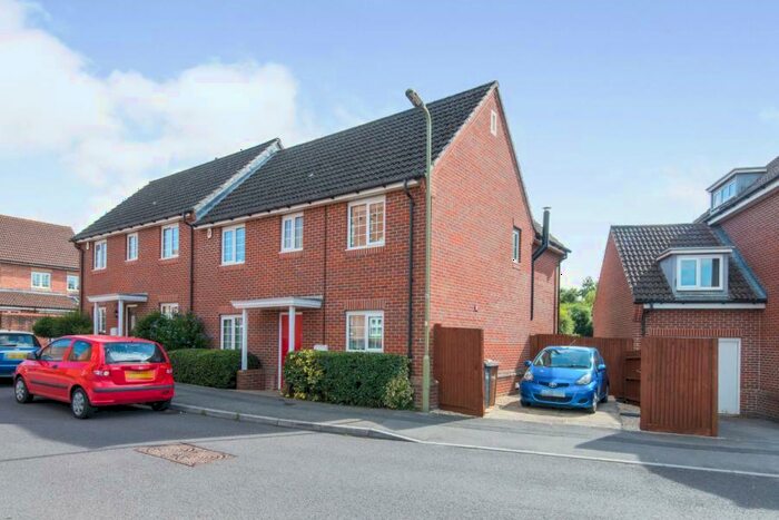 4 Bedroom House To Rent In Borden Way, North Baddesley, SO52