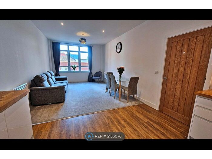 1 Bedroom Flat To Rent In St Peters Court, Bristol, BS3