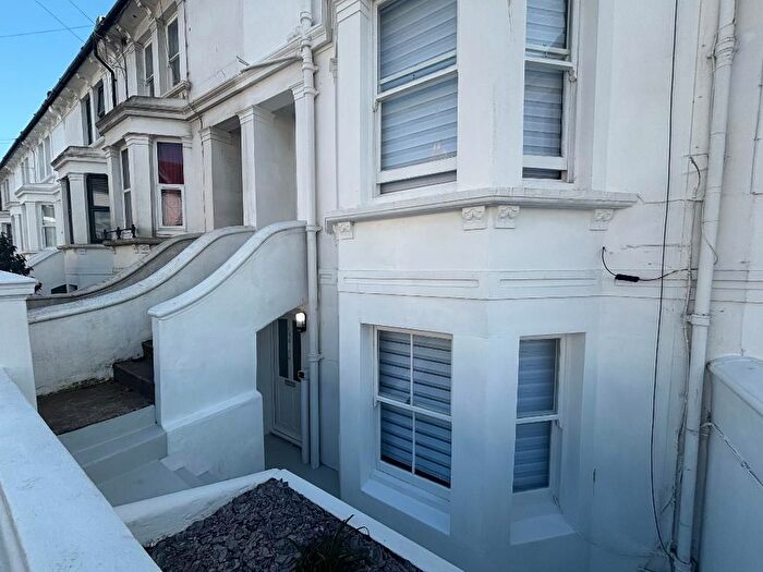 1 Bedroom Flat To Rent In Goldstone Road, Hove, BN3