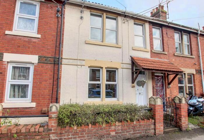 2 Bedroom Terraced House To Rent In Dursley Road, Trowbridge, BA14