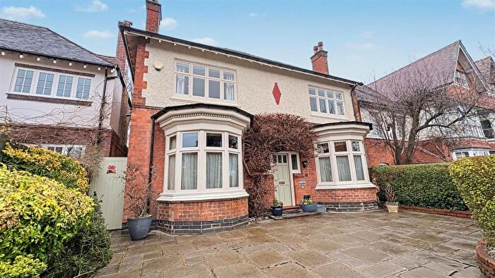 4 Bedroom Detached House For Sale In Blenheim Road, Moseley, B13
