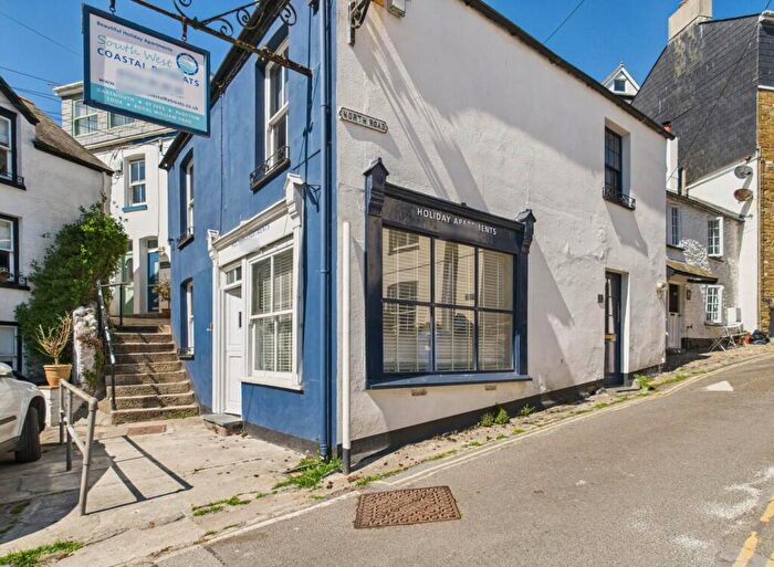 2 Bedroom End Of Terrace House For Sale In Princes Square, West Looe, PL13