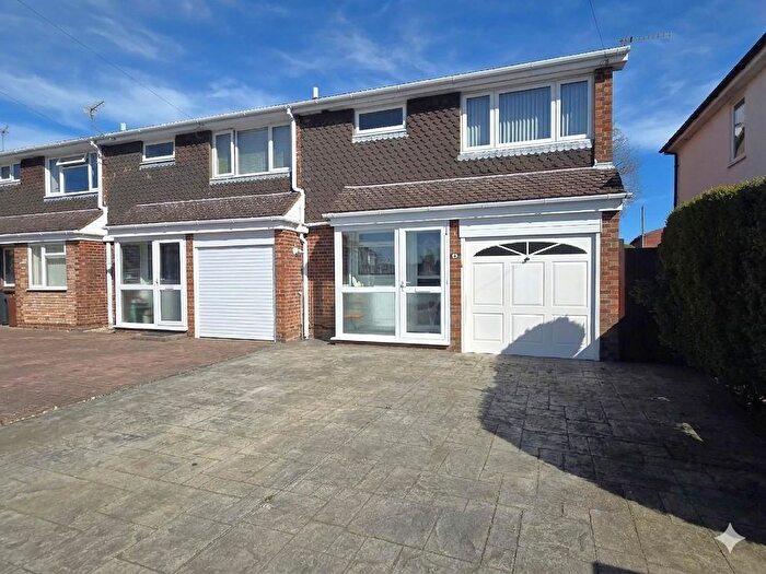 3 Bedroom End Terrace House For Sale In Beverley Close, Park Gate, Southampton, SO31