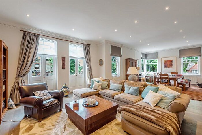3 Bedroom Flat To Rent In Ellerdale Road, Hampstead Village, NW3