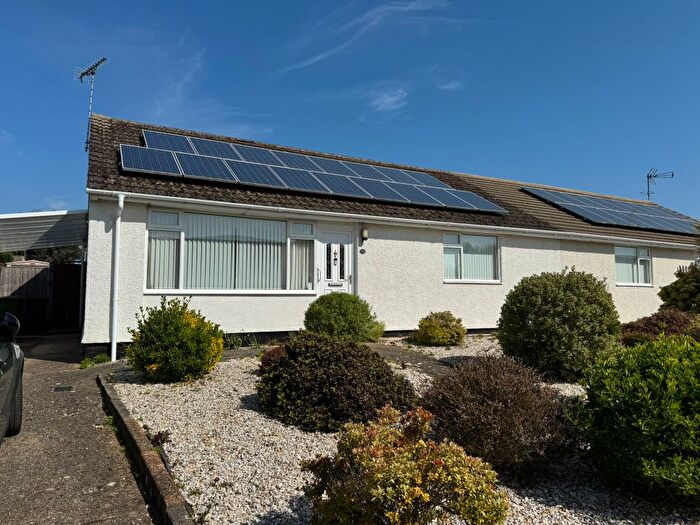 2 Bedroom Semi-Detached Bungalow For Sale In Oakdene, Wicken Green Village, NR21