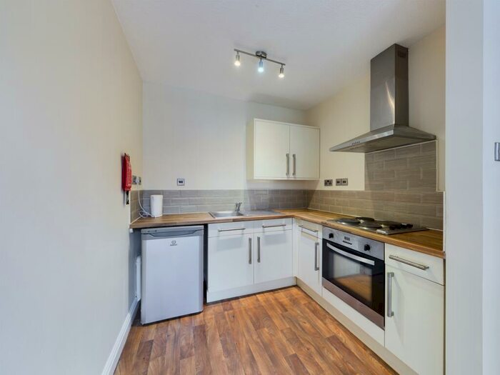 1 Bedroom Apartment To Rent In Anchor Court, Anlaby Road, HU3