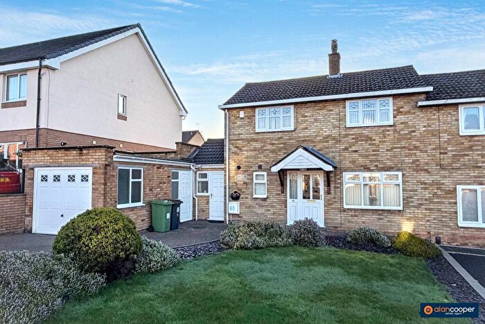 2 Bedroom End Of Terrace House For Sale In Abbotsford Road, Attleborough, Nuneaton, CV11