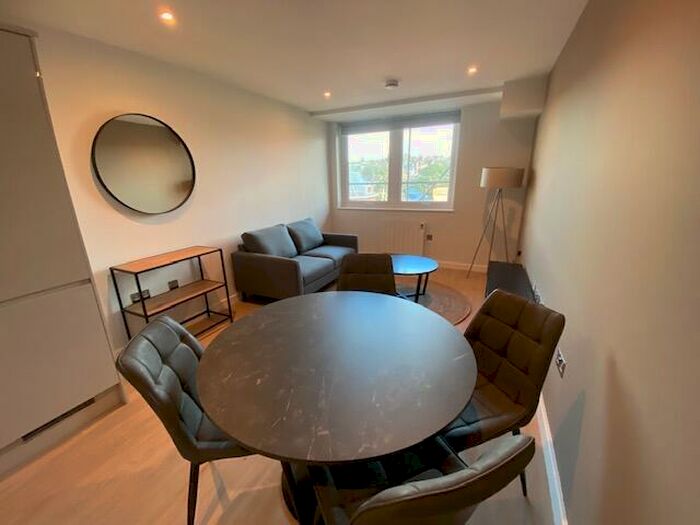 1 Bedroom Apartment To Rent In Marlowes, Hemel Hempstead, HP1