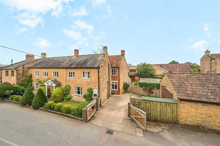 4 Bedroom Farmhouse For Sale In Stapleton, Martock, TA12
