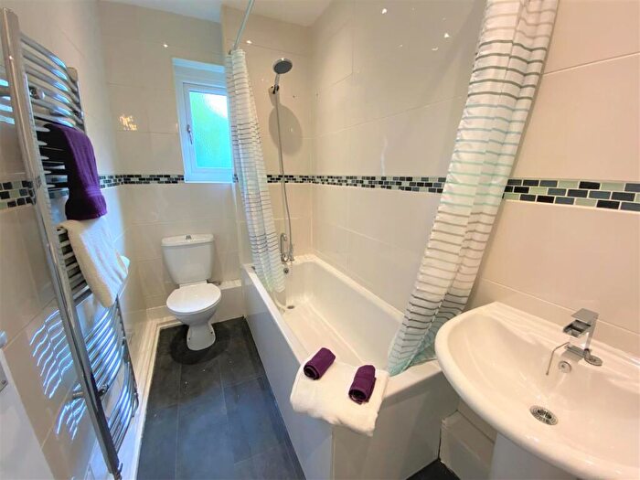 2 Bedroom Flat To Rent In Baildon Wood Court, Baildon, Shipley, BD17