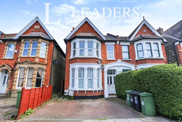 2 Bedroom Flat To Rent In Culverley Road, SE6
