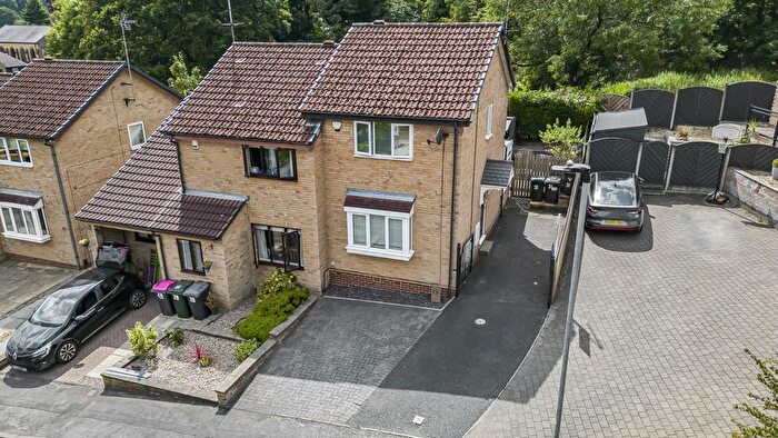 2 Bedroom Semi-Detached House For Sale In Thorpefield Close, Rotherham, S61