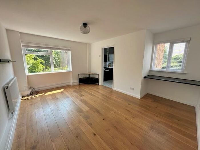 1 Bedroom Flat To Rent In Castlebar Mews, London, W5