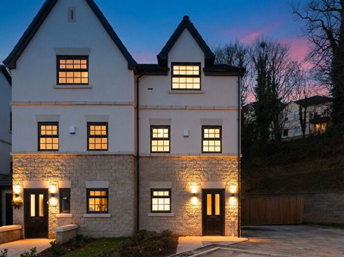 3 Bedroom Semi-Detached House For Sale In , The Place, Roundhay, LS8