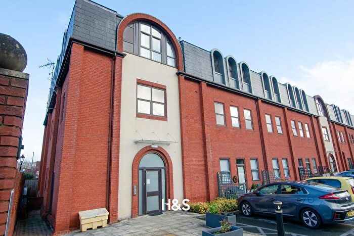 1 Bedroom Apartment For Sale In Olton Court, Warwick Road, Olton, Solihull, B92