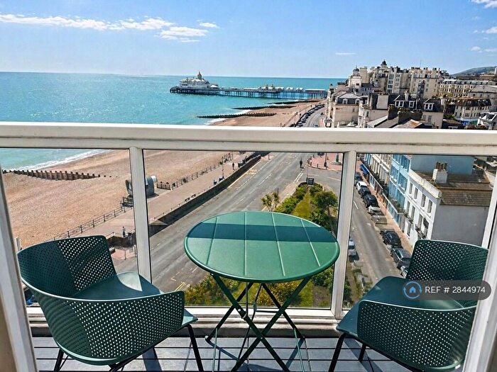 3 Bedroom Flat To Rent In Metropole Court, Eastbourne, BN22