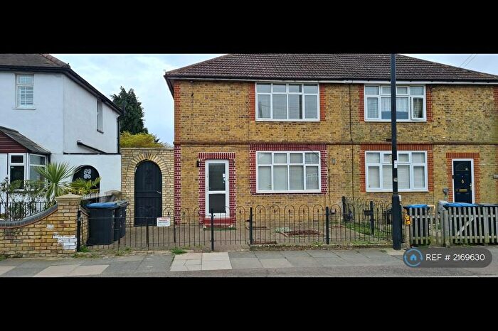 3 Bedroom Semi-Detached House To Rent In Northern Avenue, London, N9