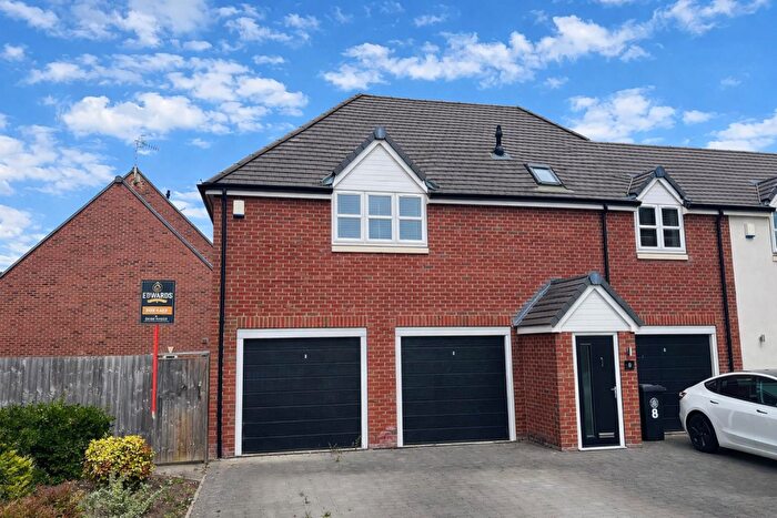 2 Bedroom Coach House For Sale In Kingsley Close, Stratford-Upon-Avon, CV37