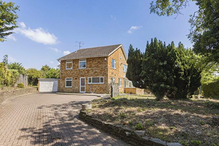 5 Bedroom Detached House For Sale In Whitehill Road, Hitchin, SG4