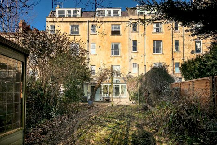 1 Bedroom Apartment To Rent In Kensington Place, BA1