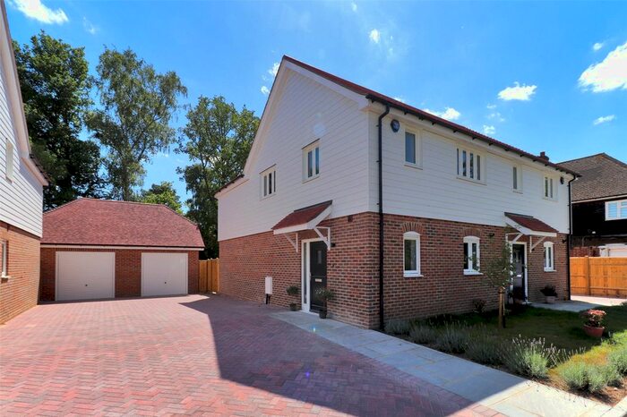 3 Bedroom Semi-Detached House For Sale In Coursehorn Mews, Course Horn Lane, Cranbrook, Kent, TN17