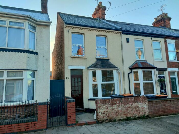 2 Bedroom House To Rent In Churchville Road, Bedford., MK42