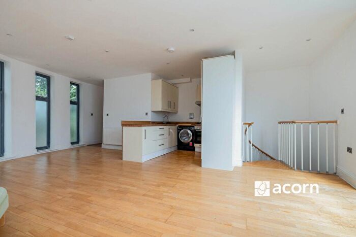 2 Bedroom Flat To Rent In Hatcham Park Mews London, SE14