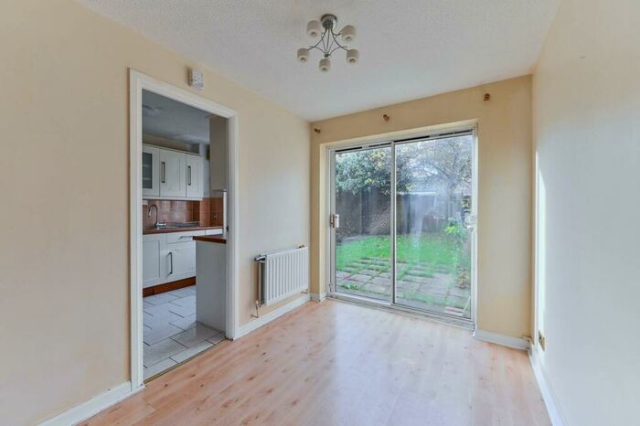 3 Bedroom House To Rent In Kangley Bridge Road, Sydenham, Sydenham, London, SE26