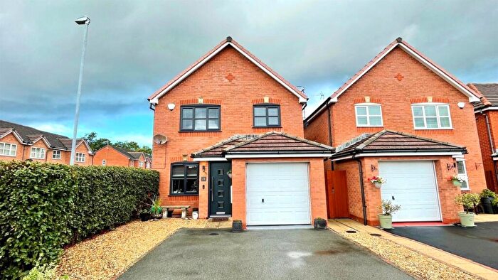3 Bedroom Detached House For Sale In Llys Onnen, Llandudno Junction, LL31