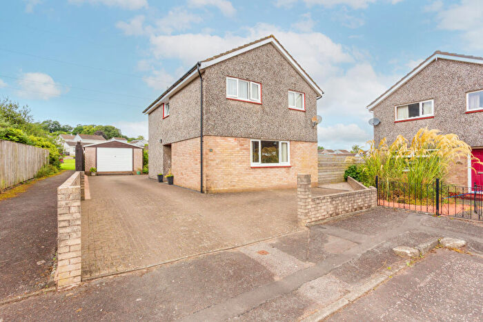 4 Bedroom Detached House For Sale In Kirkland Place, Dumfries, DG1
