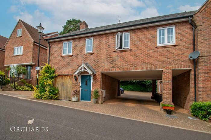 2 Bedroom Coach House For Sale In Swaffield Close, Ampthill, MK45