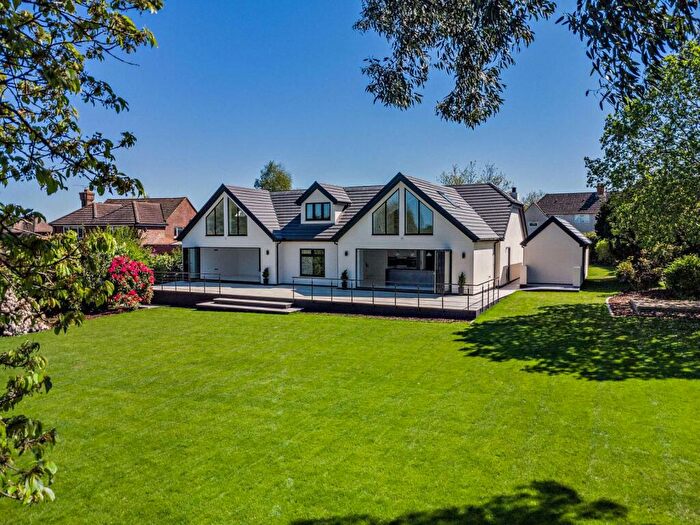 5 Bedroom Detached House For Sale In Dean Street, East Farleigh, Maidstone, Kent, ME15