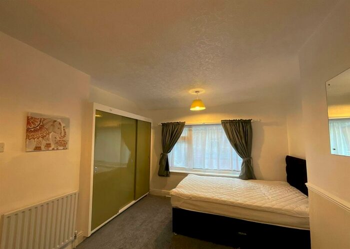 5 Bedroom Terraced House To Rent In **&#;pppw ** Broadgate, Beeston, Nottingham, NG9