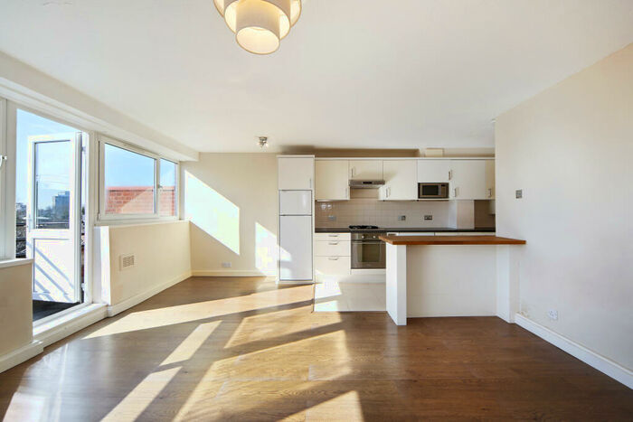 1 Bedroom Flat To Rent In Bullen Street, SW11