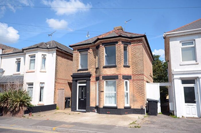 2 Bedroom Flat To Rent In Gladstone Road, Boscombe, Bournemouth, BH7