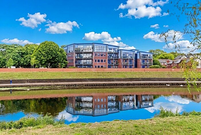 2 Bedroom Flat To Rent In Exeter, EX4