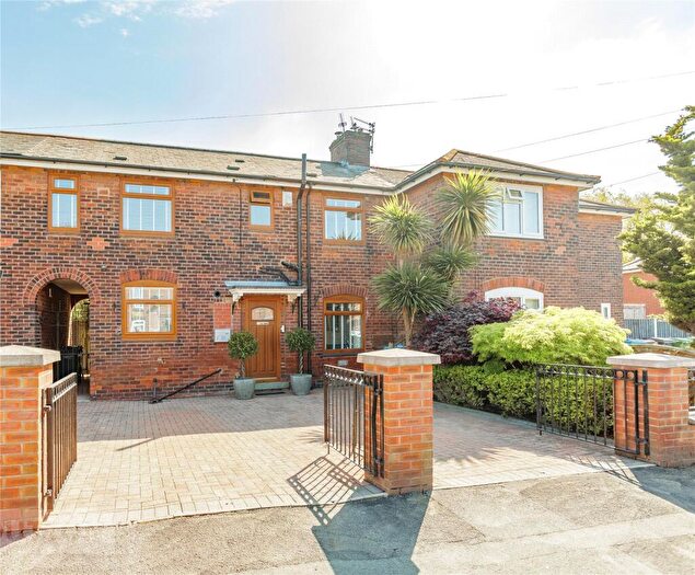 3 Bedroom Terraced House For Sale In Elm Road, Hollins, Oldham, OL8
