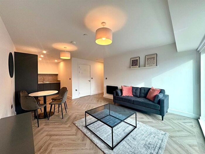 1 Bedroom Apartment To Rent In Upper Gough Street, Birmingham, B1