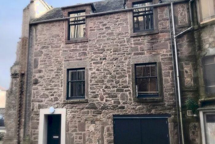 2 Bedroom Semi-Detached House To Rent In Albert Square, Meadowside, Dundee, DD1