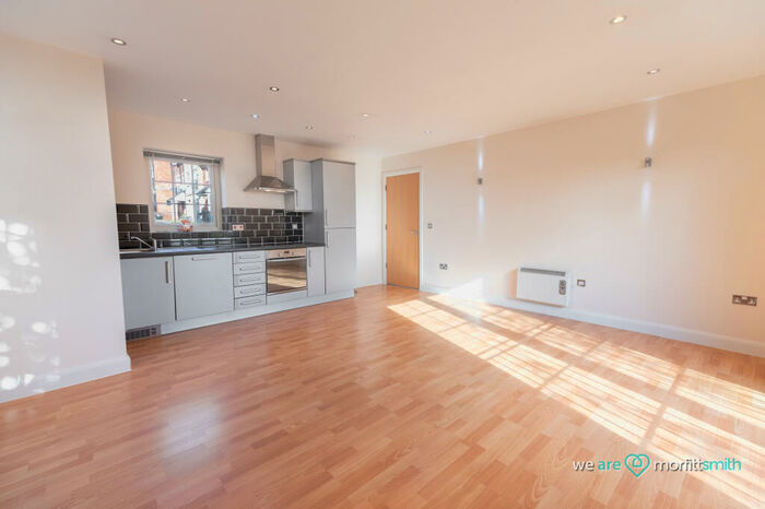 2 Bedroom Apartment To Rent In City View, Holywell Heights, S4