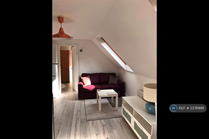 1 Bedroom Flat To Rent In Brady Drive, Bromley, BR1