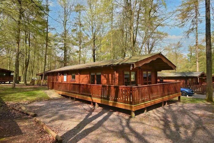 3 Bedroom Chalet For Sale In Kenwick Park, Louth, LN11