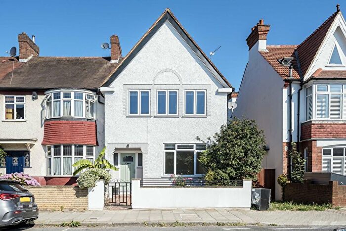 3 Bedroom Semi-Detached House To Rent In Broxholm Road, Streatham, SE27
