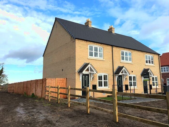 2 Bedroom End Of Terrace House To Rent In Hawks Road, Welton, Lincoln, LN2